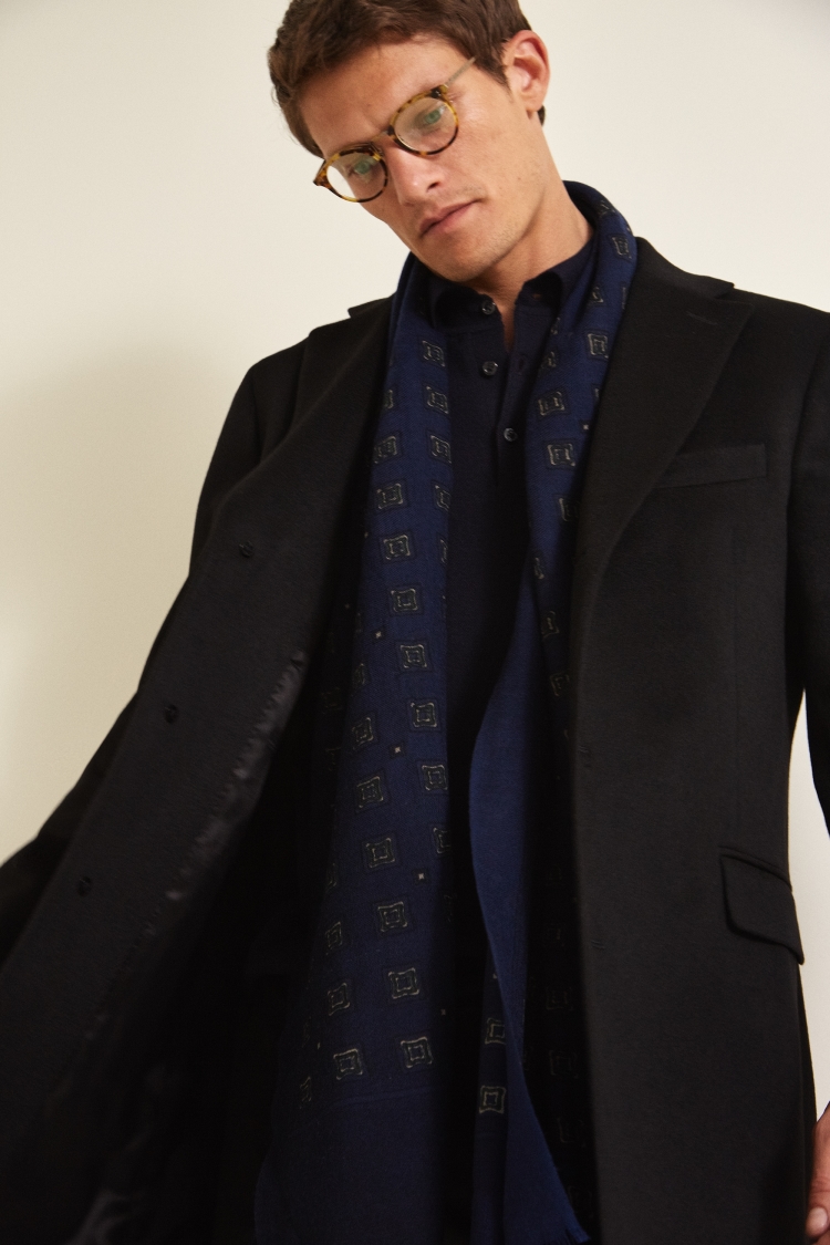 Tailored Fit Black Cashmere Coat 