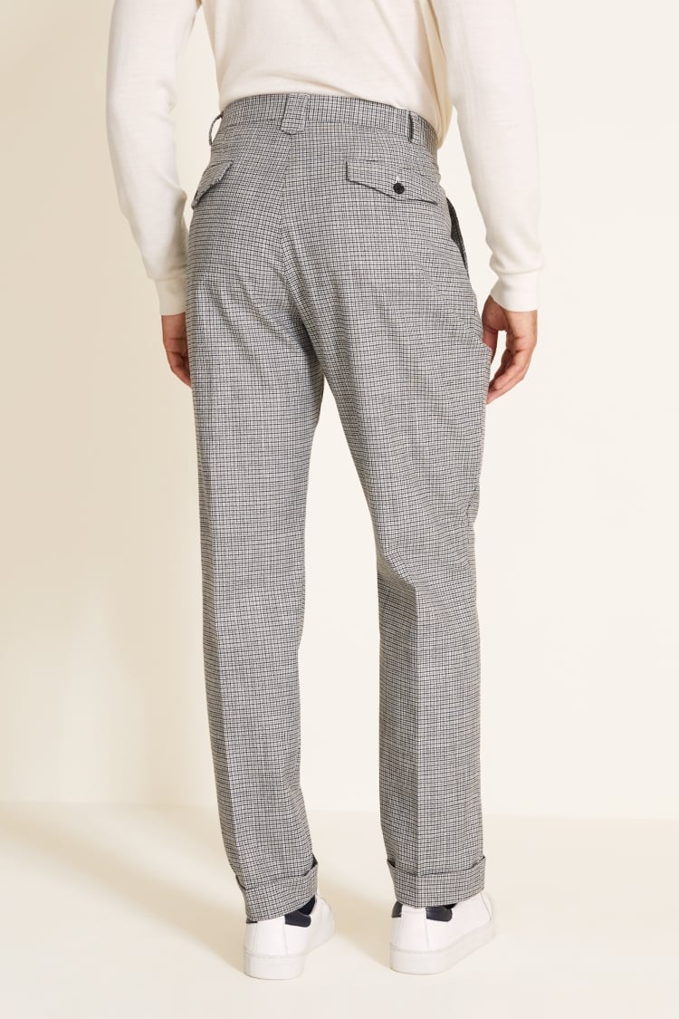 Moss 1851 Tailored Fit Light Grey Houndstooth Trousers