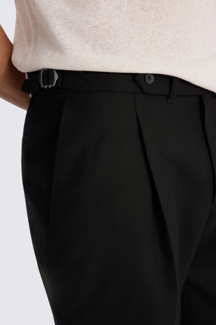 Black Wool Pleated Short 