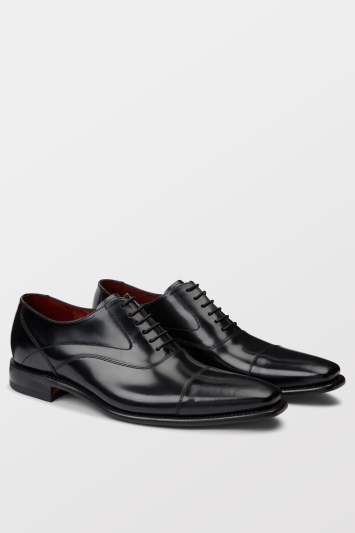 polished black dress shoes