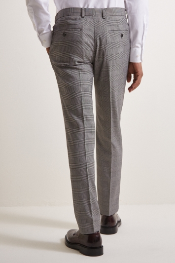 white trousers next