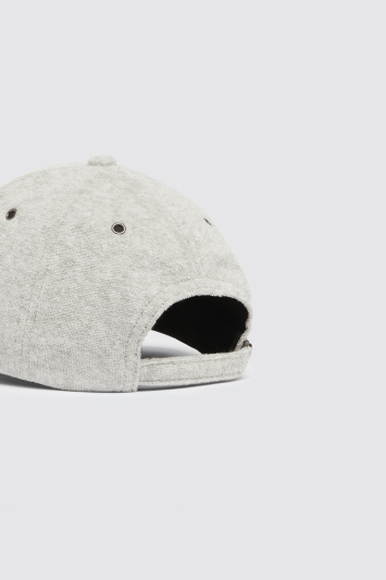 C-RUNEY Man: Baseball cap with embroidered D patch