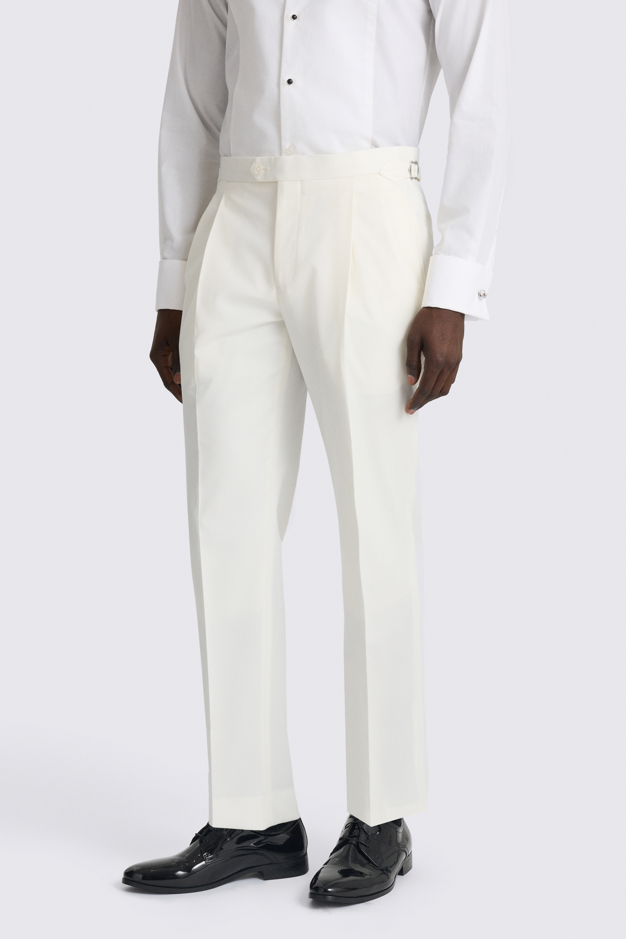 Tailored Fit Off White Suit