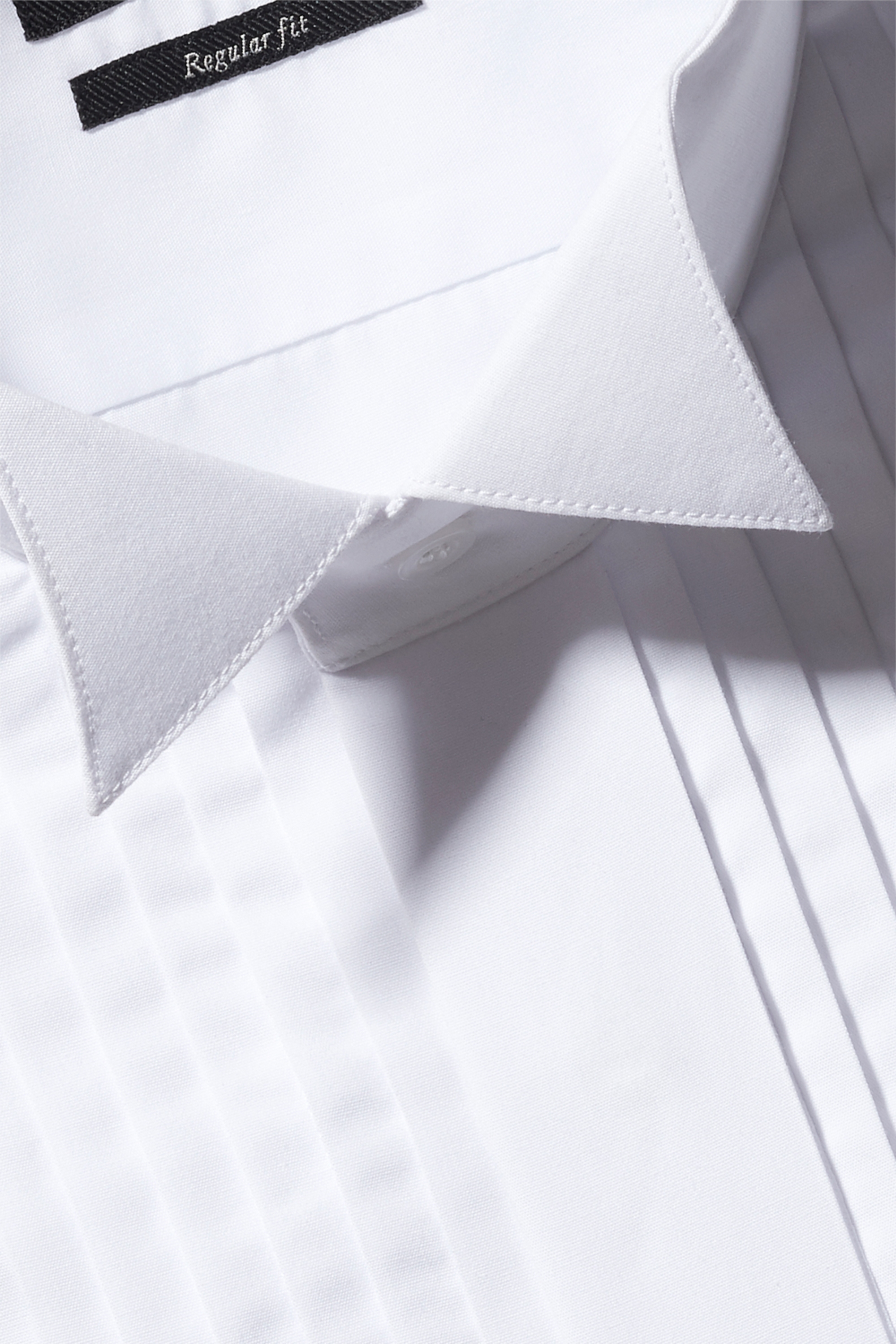 Regular Fit White Wing Collar Pleat Dress Shirt