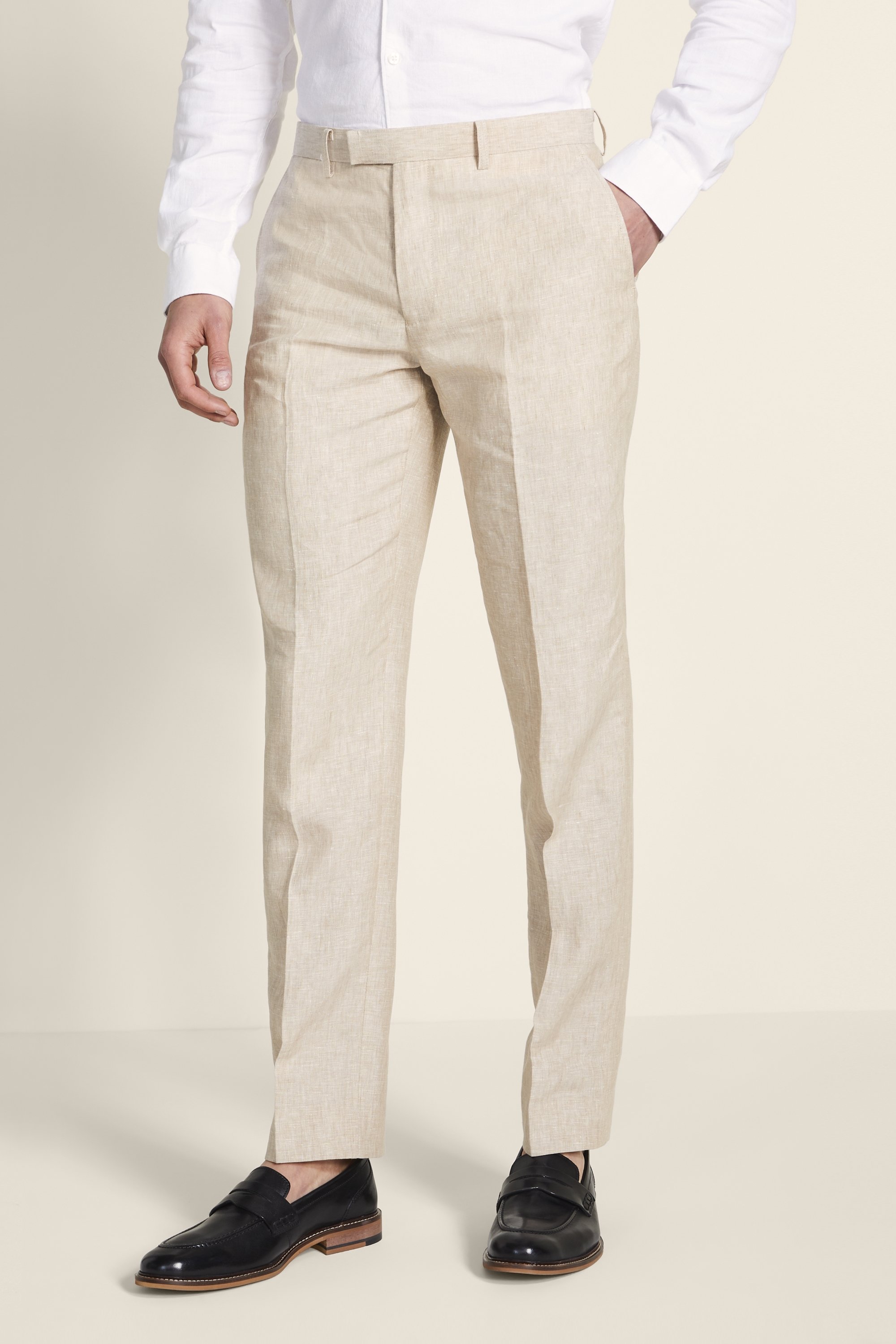 How to Wear Linen Trousers a Summer Style Essential Every Guy Needs  Robb  Report