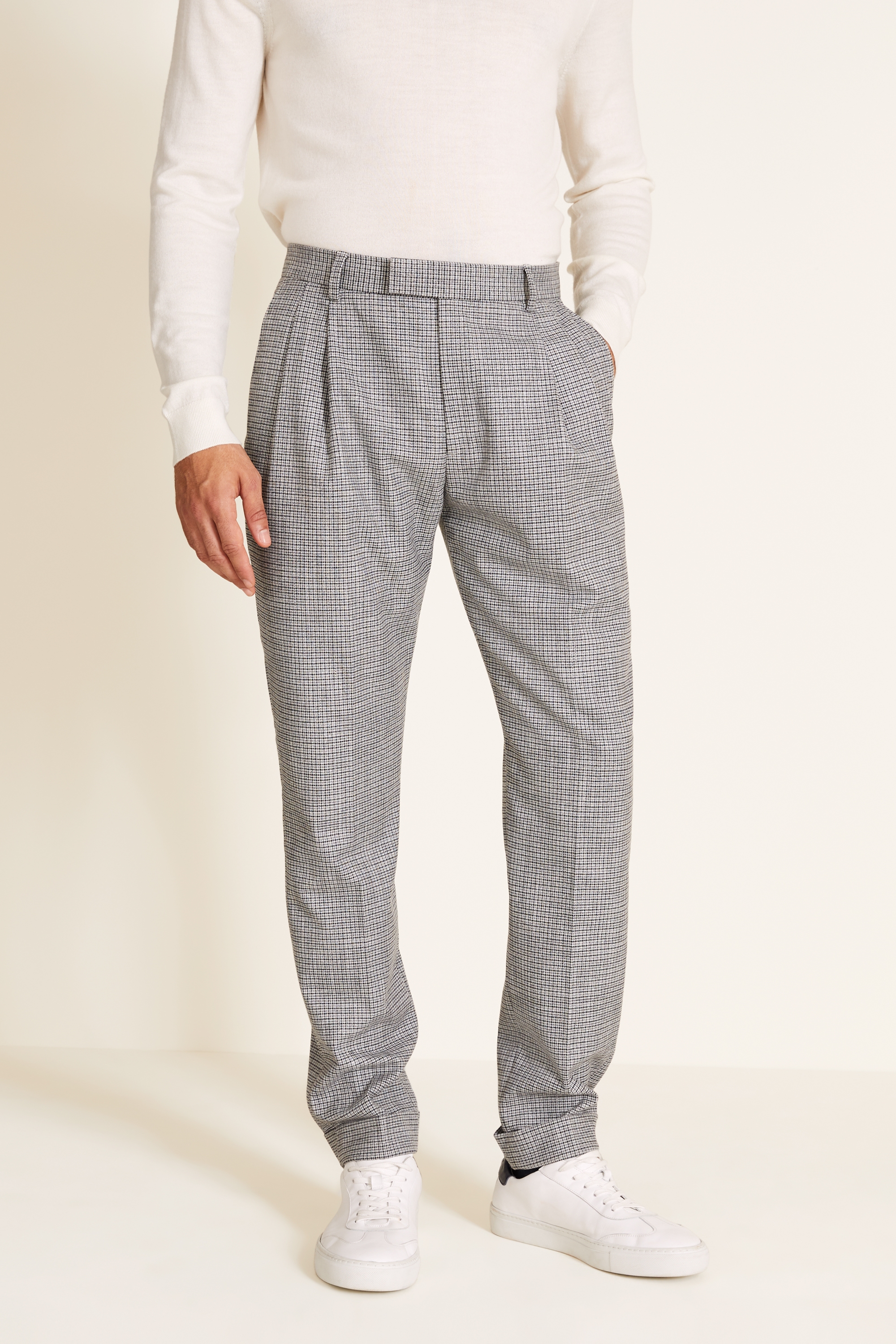 Moss 1851 Tailored Fit Light Grey Houndstooth Trousers | Buy Online at Moss