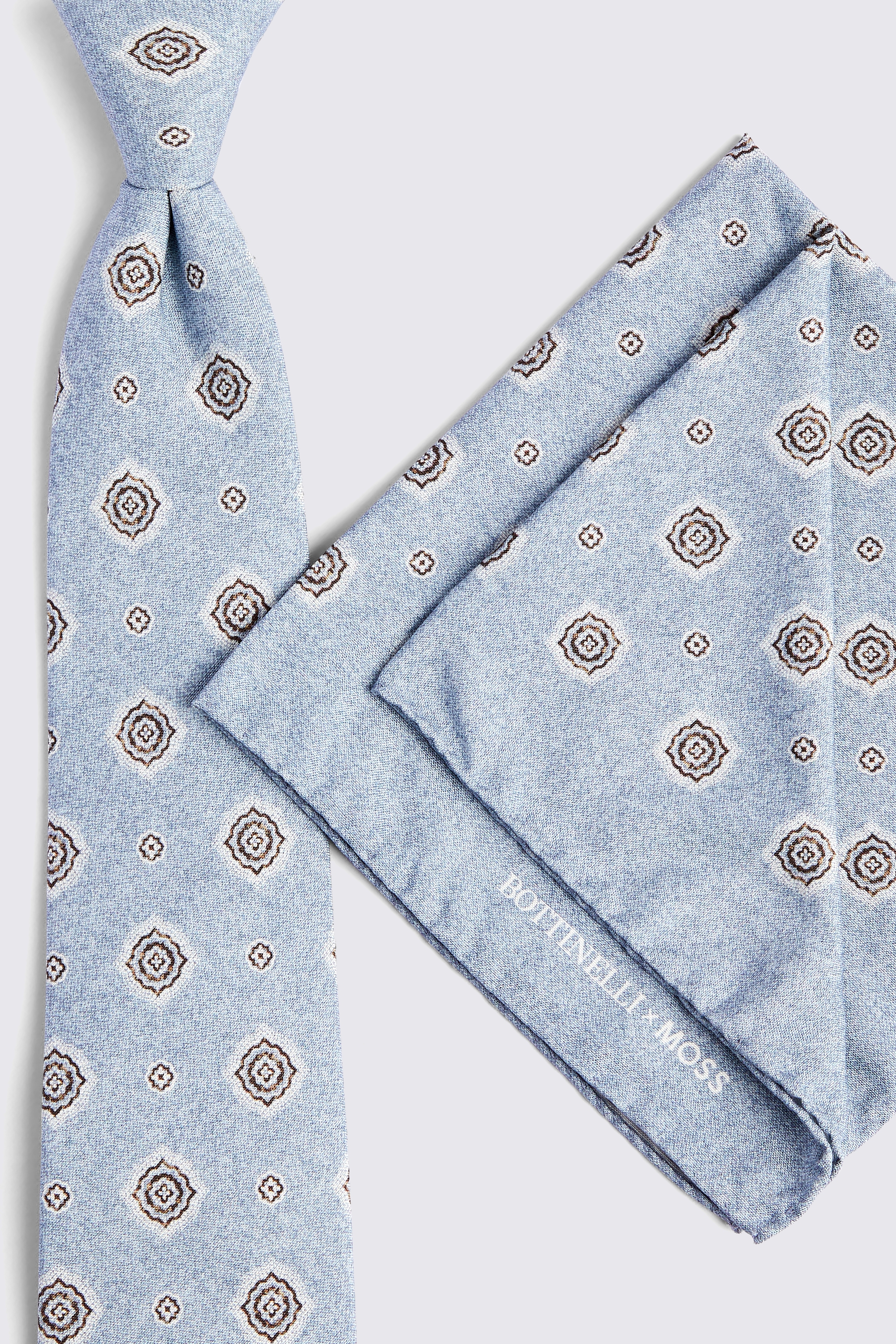 Bottinelli Sky Silk Medallion Pocket Square
