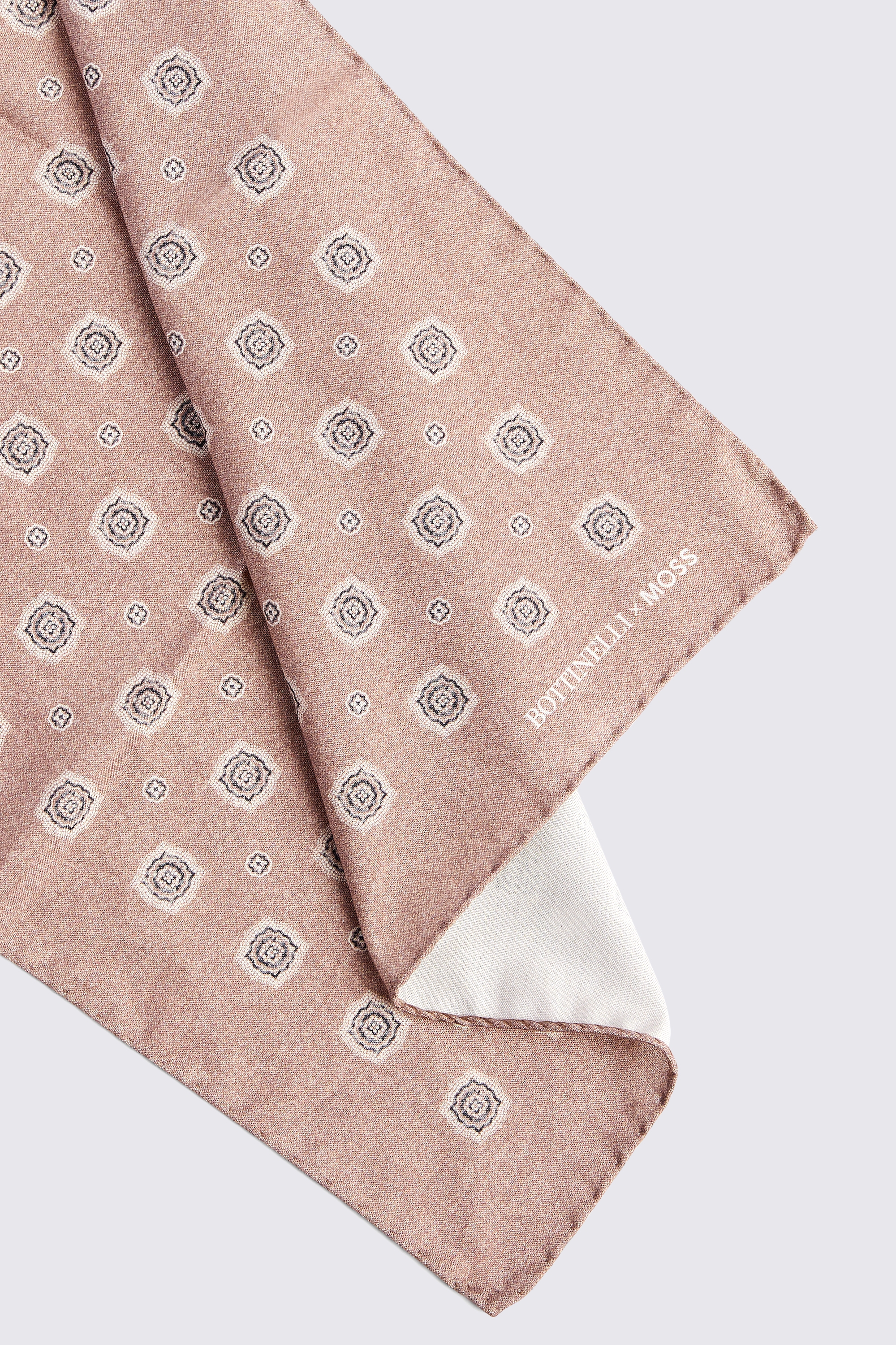 Bottinelli Dusty Pink Silk Medallion Pocket Square