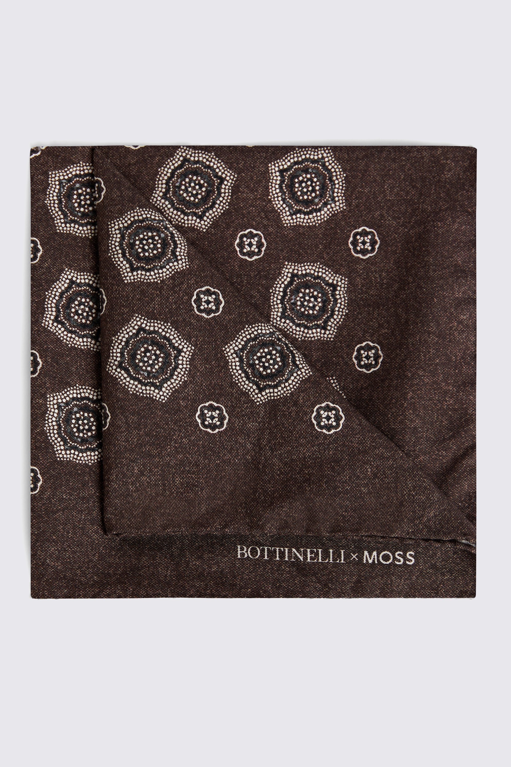 Bottinelli Cappuccino Silk Jumbo Medallion Pocket Square