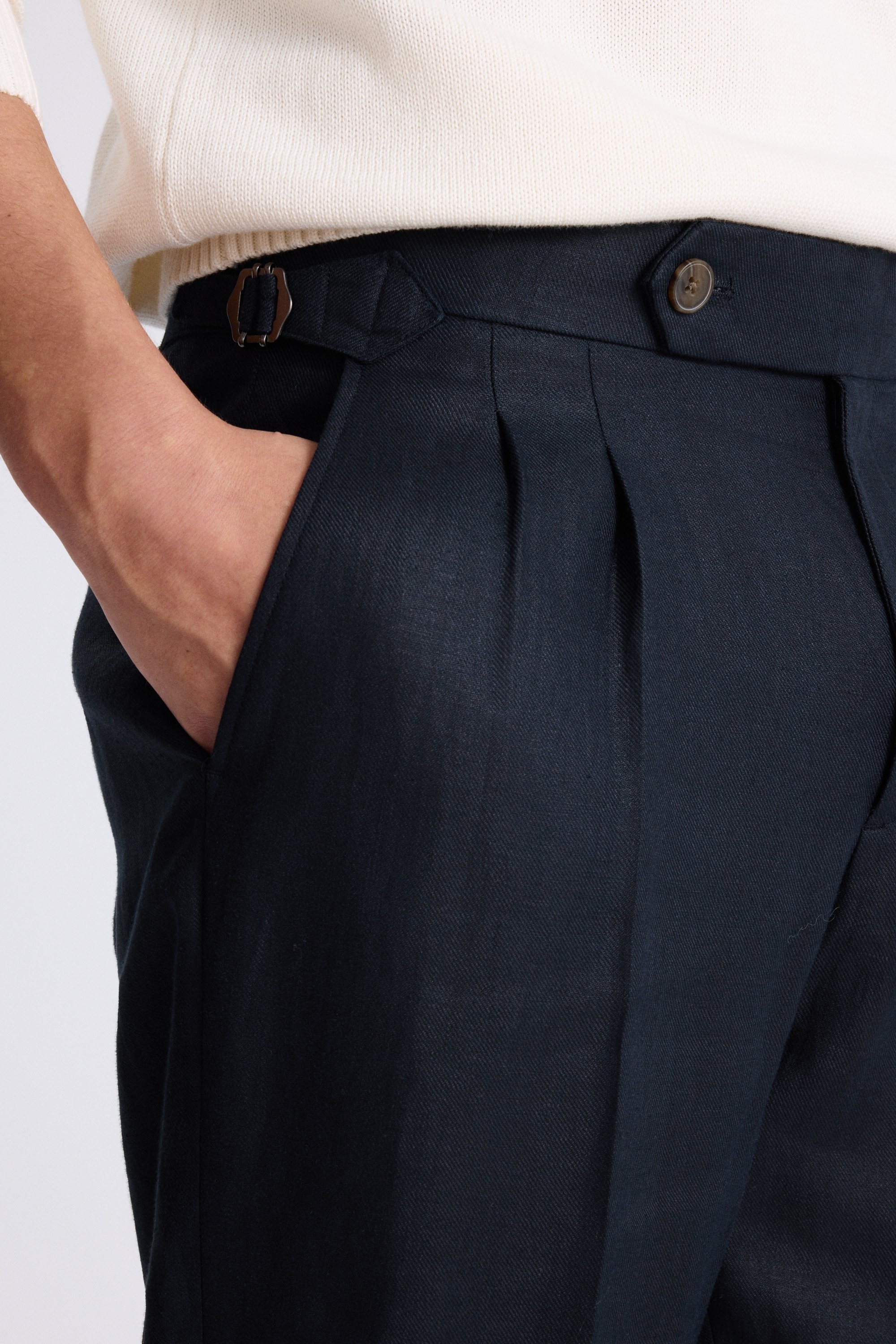 Navy Linen Pleated Pant